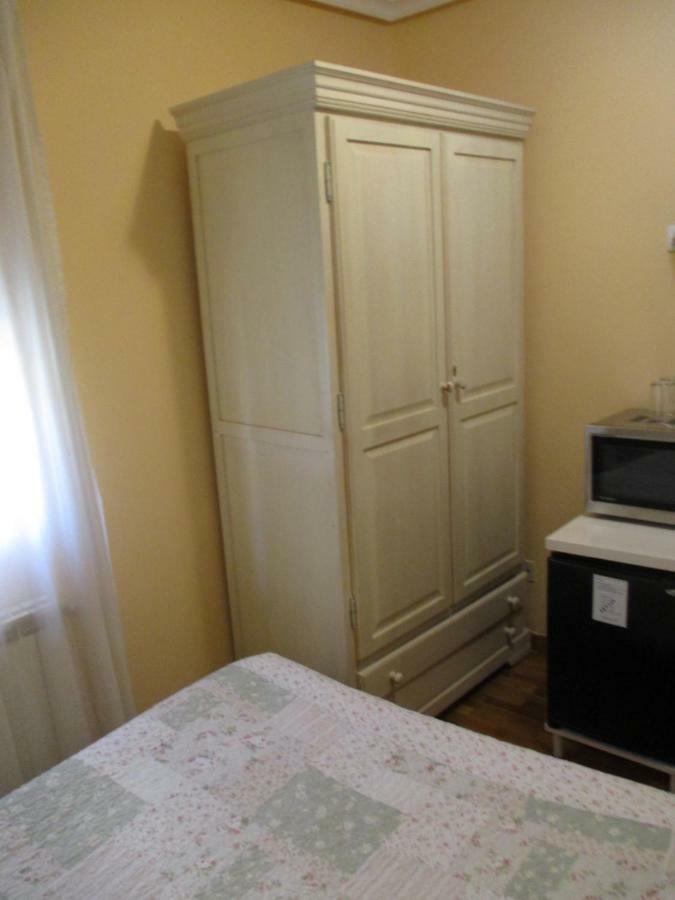 Hostal Becares Palencia Exterior photo
